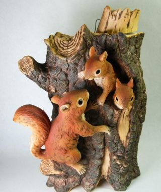 1983 Ski Country Red Squirrel Bourbon Whiskey 750 Ml Decanter Le Wall Plaque