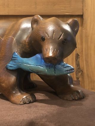 RARE VINTAGE HAND CARVED WOOD WHITTLER’S MOTHER” BEAR WITH FISH BY ED HASBROOCK 8