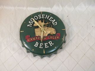 Moosehead Bottle Cap Wall Clock Canadian Lager Beer Battery Op Vintage 5