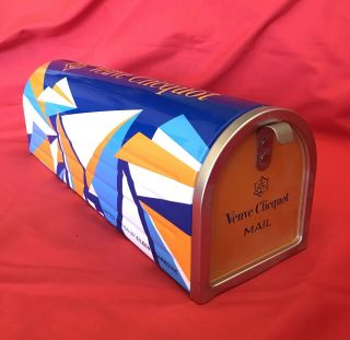 Champagne VEUVE CLICQUOT Limited Edition Eileen Ugarkovic TIN MAILBOX with FLAG 3