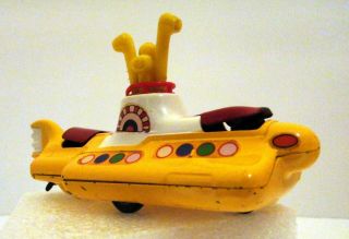 Corgi Toys,  Beatles Yellow Submarine,  1968 (?),  Model 803 2