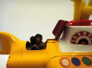 Corgi Toys,  Beatles Yellow Submarine,  1968 (?),  Model 803 4
