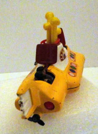 Corgi Toys,  Beatles Yellow Submarine,  1968 (?),  Model 803 7