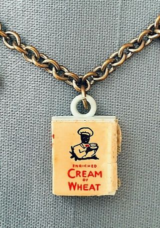 1939 YORK WORLD ' s FAIR CHARM BRACELET mini name - brand food/Black Memoribilia 2