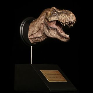 Female Tyrannosaurus T Rex Head Statue Dinosaur Model Figure Collector Decor