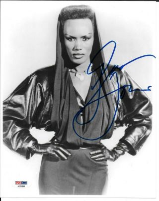 Grace Jones Psa/dna Authenticated Signed /autographed 8x10 Bw Photo James Bond