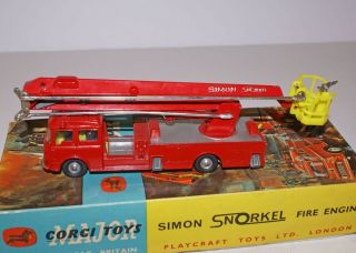 Corgi 1127 Simon Snorkel Fire Engine - Vintage Metal Collectible Toy