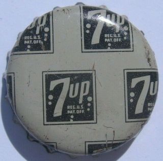 7UP WAR TIME STYLE SODA BOTTLE CAP; 1942 - 45; with factory mark; CORK 2