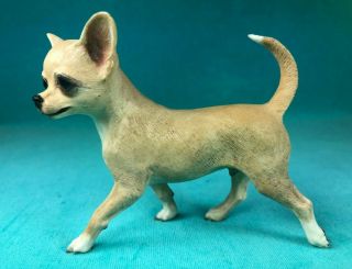 " Anita " Chihuahua Dog Figurine From England,  Signed & Dated 1986,  Walking Pose