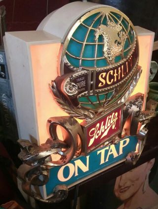 1977 SCHLITZ Beer on Tap Light Up Sign - Union Made 3