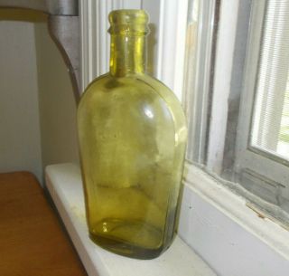 Pretty Citron Green 1/2 Pint Strap Side Whiskey Flask F Glasshouse Mark 1880s