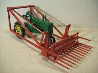 1986 John Deere Toy Tractor W/1st Edition Farmhand Hay Loader Ser.  0548