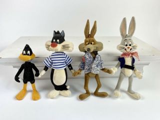 Set Of 4 Flocked Looney Tunes Figures Bugs Bunny Wile E Coyote Sylvester Daffy