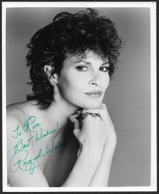 Sex Symbol Smiling Raquel Welch Vintage 1980s Pin - Up Photograph Hand Autographed