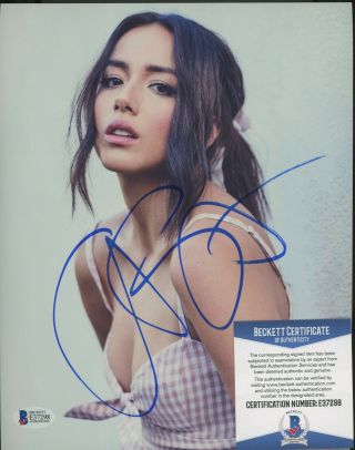 Chloe Bennet Actress Model Signed 8x10 Photo Auto Autograph Bas Bgs