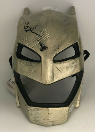 Ben Affleck Signed Batman Vs Superman Mask Autographed Beckett Bas Witnessed