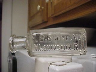 F.  B.  Smith M.  D.  - Washington,  R.  I.  - Coventry,  Rhode Island Druggist Bottle