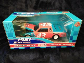 Racing Champions Limited Ed.  Richard Petty 1981 Buick Regal 1/24th Scale Nascar