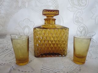 Vintage Mid Century Amber Diamond Whiskey Decanter & 2 Shot Glasses