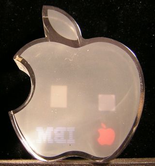 APPLE/IBM Collaborative Computer Lucite Paperweight (DR93) 2