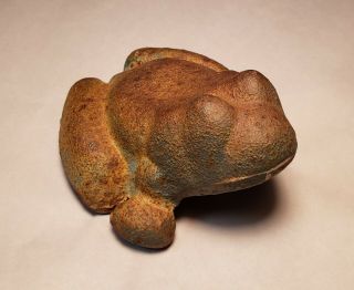 Vtg Cast Iron Frog Doorstop W/ Orig.  Paint? Garden Porch Toad Paperweight