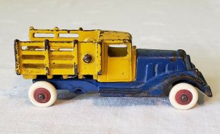 Hubley Toys Cast Metal Chevrolet Take - Apart Farm Stake Truck 30 
