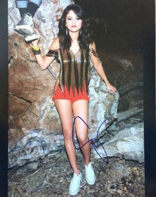 Selena Gomez - Signed 11x14 Color Photograph