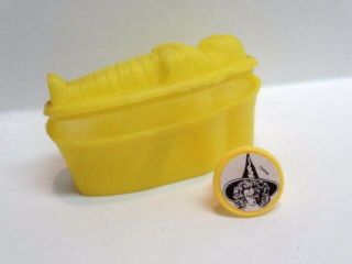 Vintage 1980s Topps Chewing Gum Mummy Candy Holder,  Witchie Poo Plastic Ring