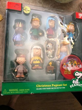 Charlie Brown Peanuts 9pc Christmas Pageant Nativity Set Collectors 2010