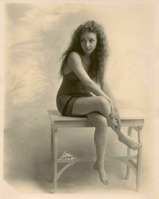 Bessie Love 1898 - 1986 - American Flapper - " The Broadway Melody " 