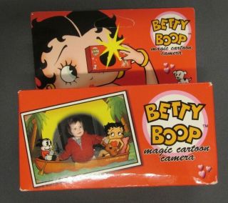 Vintage 2003 Betty Boop Magic Cartoon 35mm Single Use Flash Camera