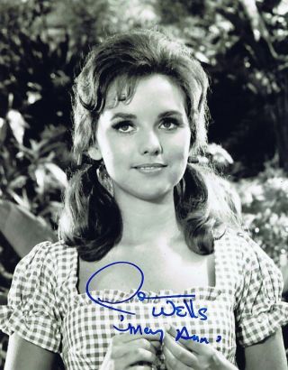 Dawn Wells Signed Autographed 8x10 Photo W/coa Mary Ann Of Gilligan 