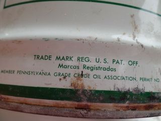 ANTIQUE VINTAGE 5 GAL QUAKER STATE OIL CAN WITH WOODEN BAIL HANDLER 6