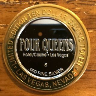 Four Queens Hotel & Casino Las Vegas Silver Strike $10 Gaming Token Mans 4 Vices