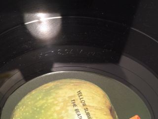 1969 APPLE THE BEATLES YELLOW SUBMARINE VINYL LP NEAR RARE Red Lin 3