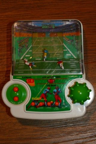 Vintage Football Electronic 3d Live Action Video Lcd Game Tiger 1993 Rare