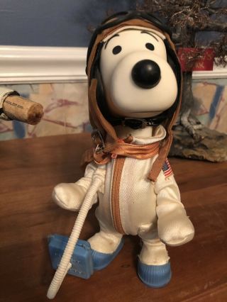 VINTAGE 1969 Apollo Moon Landing SNOOPY THE ASTRONAUT Peanuts Doll Figure 8” 7