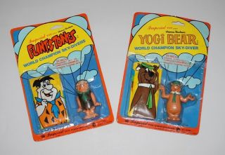 Vintage 1977 Fred Flintstone & Yogi Bear Sky Diver,  Imperial Toy,  On Blister