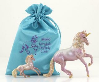 Breyer Fairytale Friends Club Dazzle Alborozo Unicorn Stablemate,  Mini Whinnie