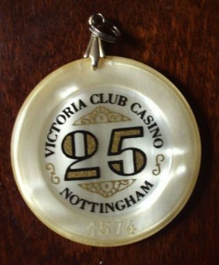 Cica 1974 - Victoria Club Casino,  Nottingham,  Mother Of Pearl Casino Gambling Chip