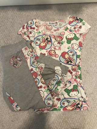 Tokidoki X Hello Kitty Lounge Set / T - Shirt & Capri Sweatpants