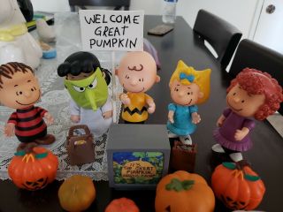 Peanuts It ' s The Great Pumpkin Figures for Halloween Snoopy,  Charlie Brown 3