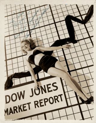 Actress Leslie Brooks,  Signed Vintage Studio Pin - Up Photo.
