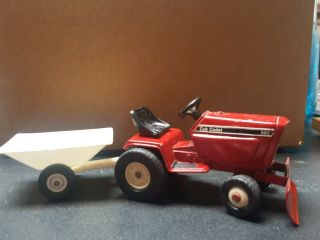 Cub Cadet Model 682 With Wagon Toy Garden Tractor,  1/16 Scale