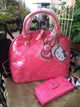 Loungefly Hello Kitty Large Emboss Patent Leather Purse Pearl Pink & Wallet