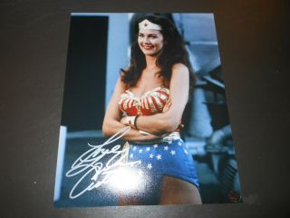 Actress Lynda Carter Signed 8x10 Photo - Wonder Woman - Autograph Dc Comics