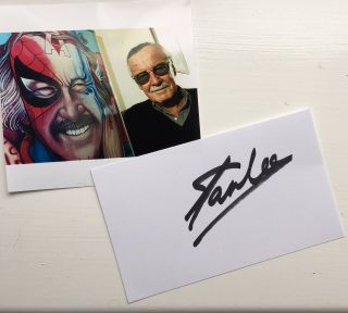Stan Lee Hand Signed Autograph Card With Photo - Serious Offers Welcome