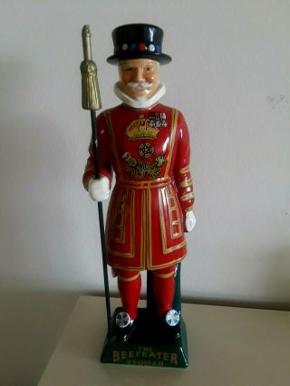 Vtg The Beefeater Yeoman Figurine Decanter By Carlton Ware Handpainted Ceramic