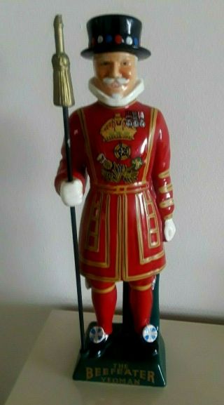 VTG The Beefeater Yeoman Figurine Decanter by Carlton Ware Handpainted Ceramic 2