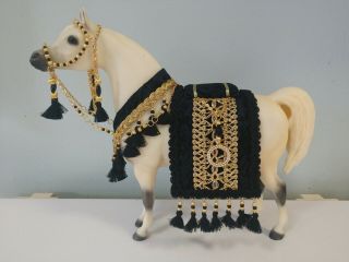 Breyer Proud Arabian Stallion,  Peter Stone Arabian Costume Black & Gold 2